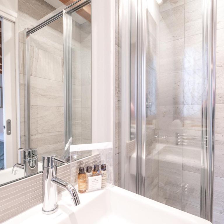 Superbe chalet 4 étoiles 8 pers, proche pistes, Wi-Fi, parking - FR-1-343-184 - Three-Bedroom Chalet - 15