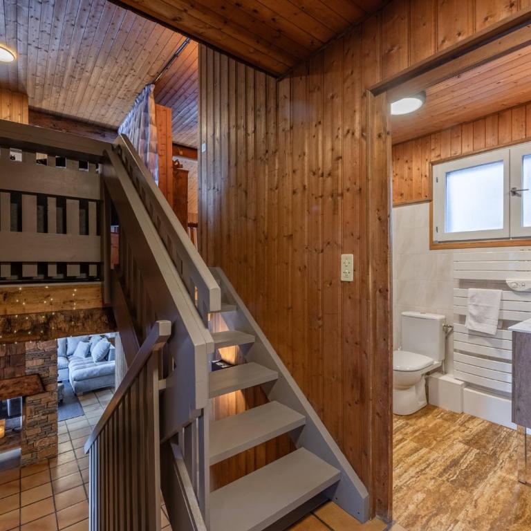 Chalet familial Savoyard près du Mont-Blanc - Accueille 10 pers. - FR-1-343-258 - Three-Bedroom Chalet - 16