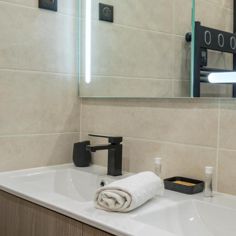 FOCH GRAND - Appartement Antibes proche mer, port et centre 6P - Appartement 2 Chambres - 15