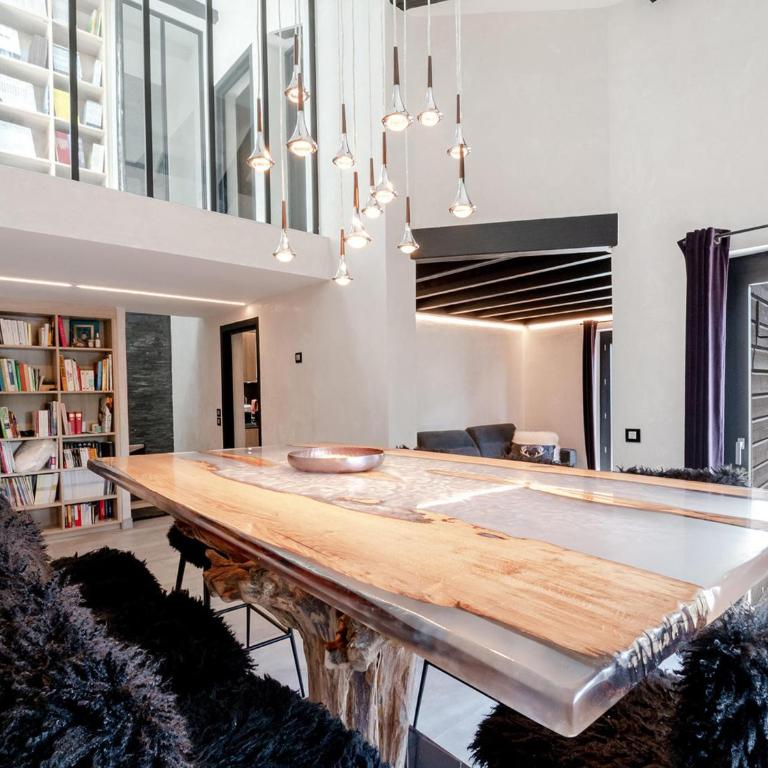 Demi-chalet familial à Chamonix - 8 pers, parking, WiFi - Appartement 4 Chambres - 12