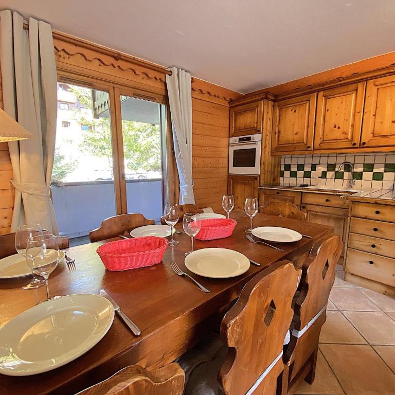 Appartement charmant - 6 pers., vue montagnes - FR-1-411-1037 - Apartment mit 2 Schlafzimmern - 12