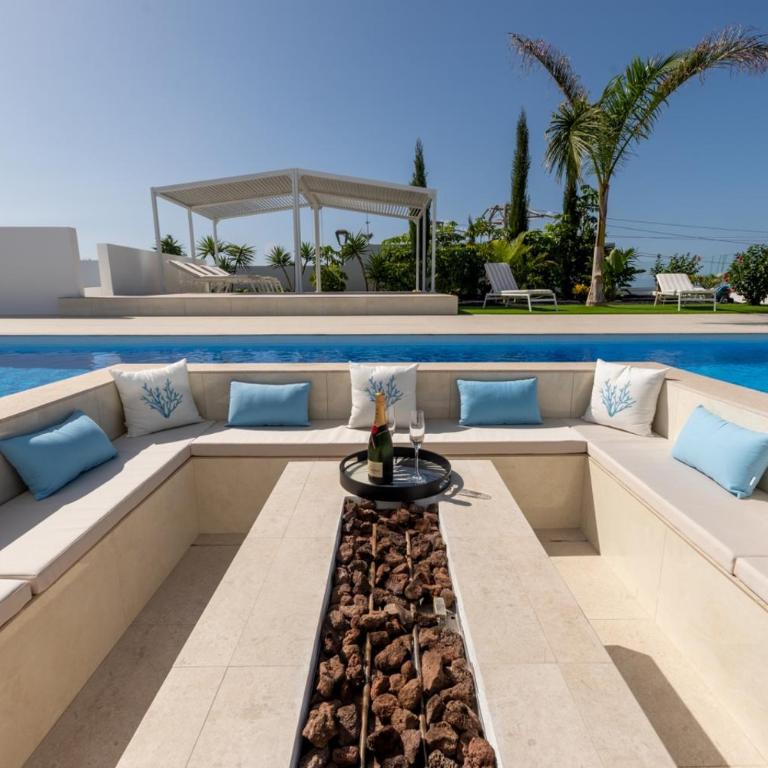 Luxury Villa Andrea - Seaviews - Panoramic Seaviews - Heated Private Pool - Villa - 44
