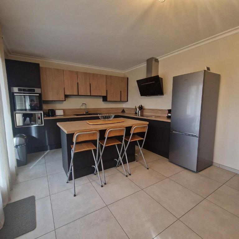 Confort moderne avec piscine et jardin, proche lac - Appartement 3 Chambres - 6