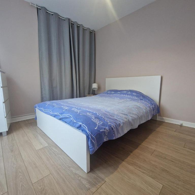 Confort moderne avec piscine et jardin, proche lac - Appartement 3 Chambres - 9