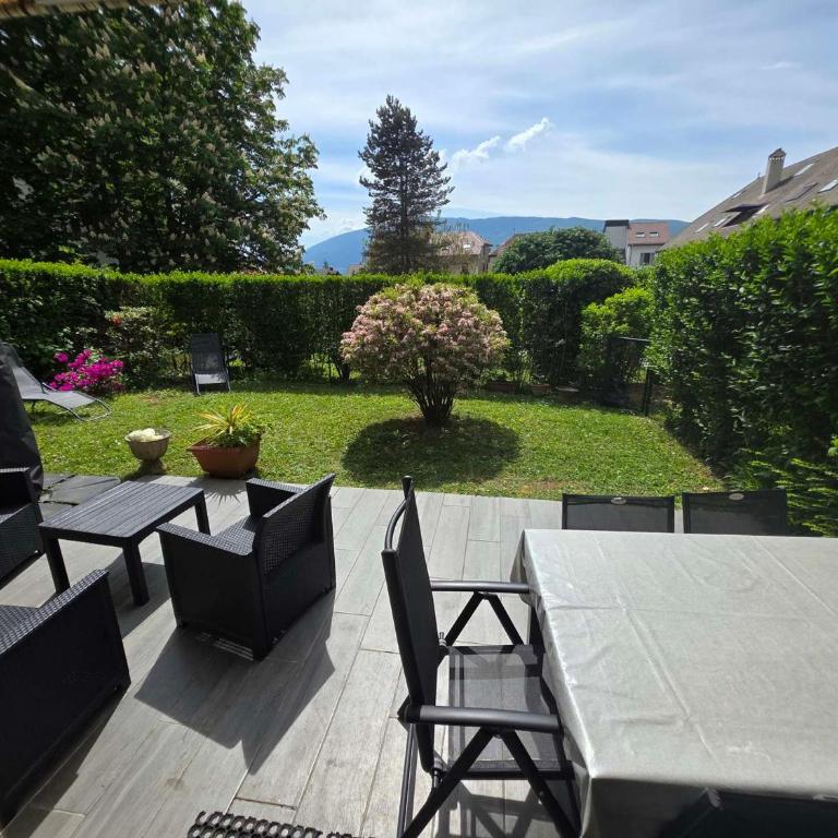 Confort moderne avec piscine et jardin, proche lac - Appartement 3 Chambres - 12