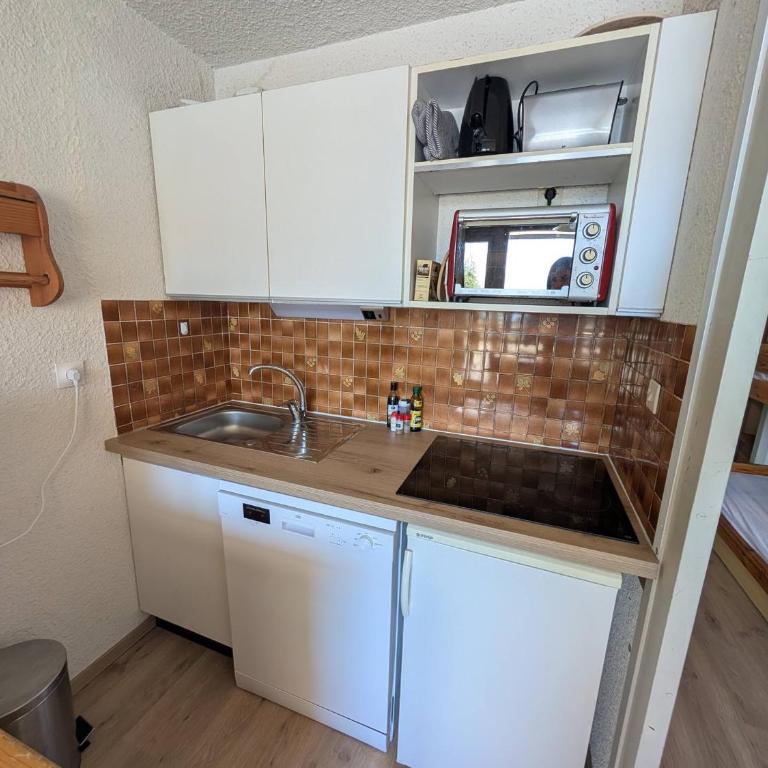 Studio aux pieds des pistes avec parking, Montgenèvre - Studio - 11