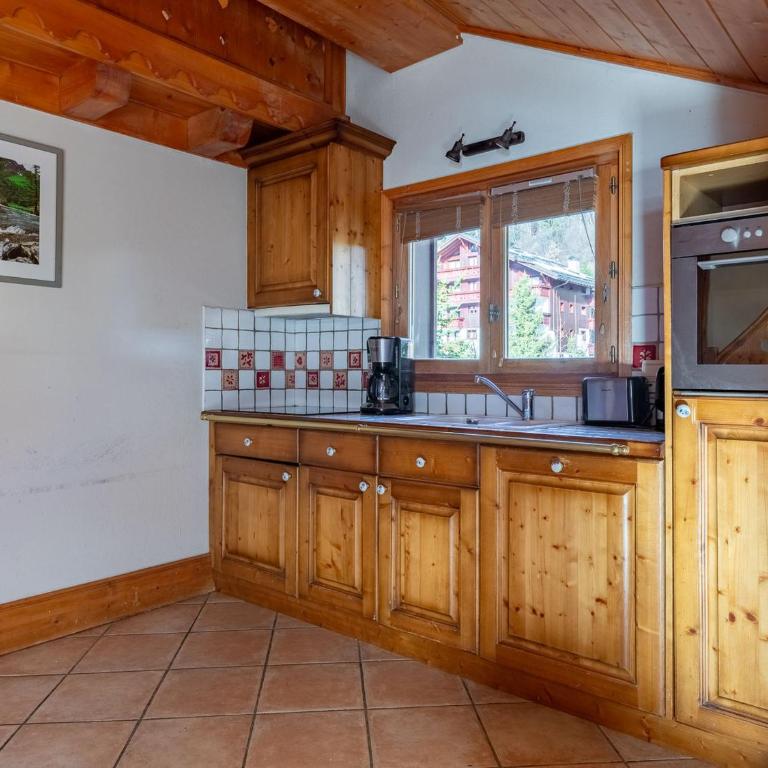 Méribel : Appartement spacieux pour 10 pers, 5 pièces avec piscine et parking - FR-1-411-1006 - Appartamento con 4 Camere da Letto - 15