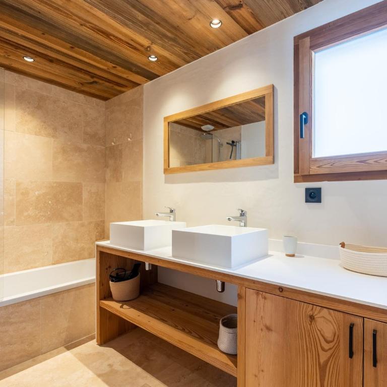 Demi-chalet au cœur du village, vue montagnes - 12 pers. - FR-1-459-238 - Chalet 3 Chambres - 18