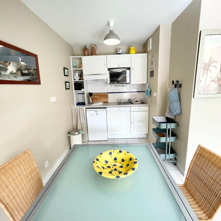 T2 Top Cosy Balcon 150m des plages - Appartement - 8