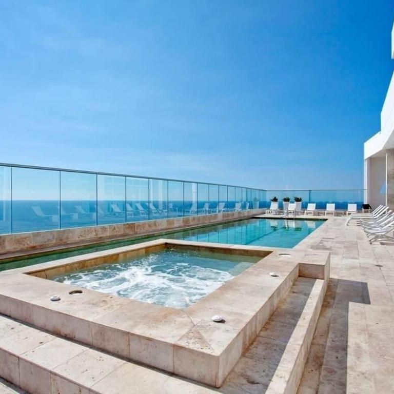 Visitors Allowed - Ocean View - 28th Floor - One-Bedroom Apartment with Balcony and Sea View - 10