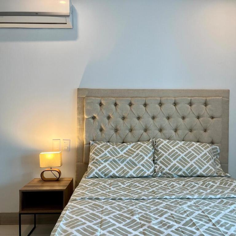 Visitors Allowed - Ocean View - 28th Floor - One-Bedroom Apartment with Balcony and Sea View - 20