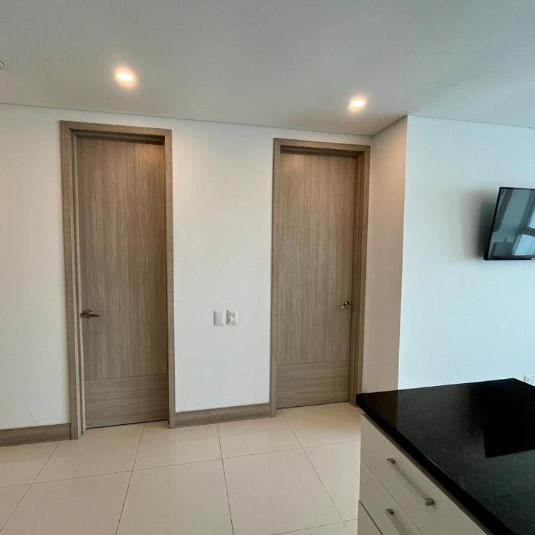 Visitors Allowed - Ocean View - 28th Floor - One-Bedroom Apartment with Balcony and Sea View - 22