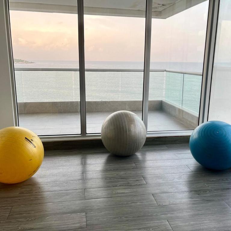 Visitors Allowed - Ocean View - 28th Floor - One-Bedroom Apartment with Balcony and Sea View - 27