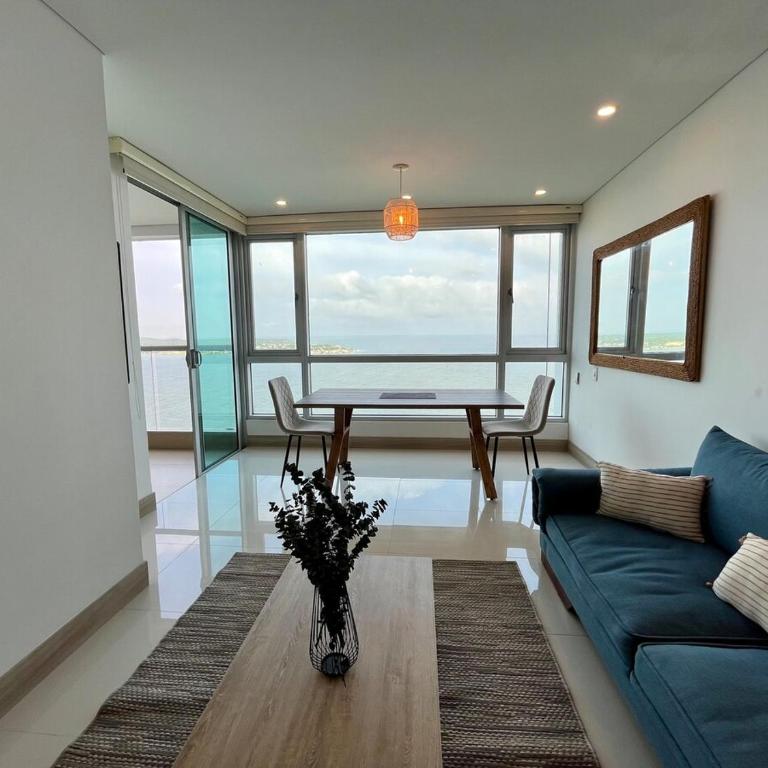 Visitors Allowed - Ocean View - 28th Floor - One-Bedroom Apartment with Balcony and Sea View - 32