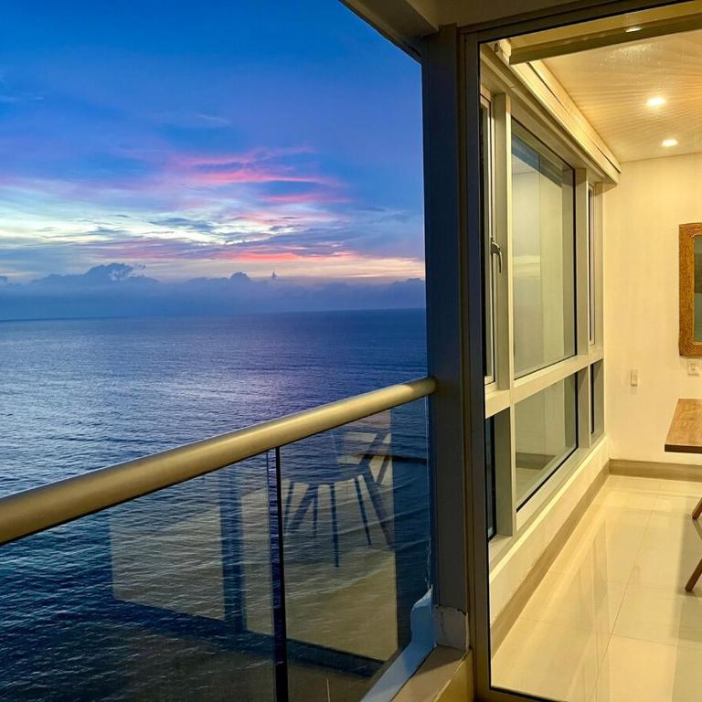 Visitors Allowed - Ocean View - 28th Floor - One-Bedroom Apartment with Balcony and Sea View - 34