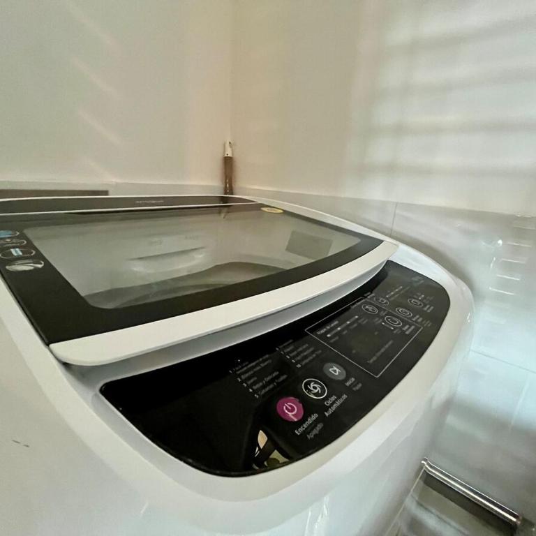 Visitors Allowed - Ocean View - 28th Floor - One-Bedroom Apartment with Balcony and Sea View - 44