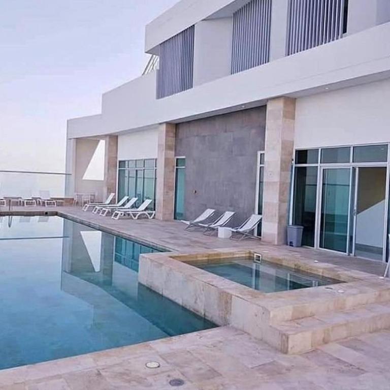 Visitors Allowed - Ocean View - 28th Floor - One-Bedroom Apartment with Balcony and Sea View - 47