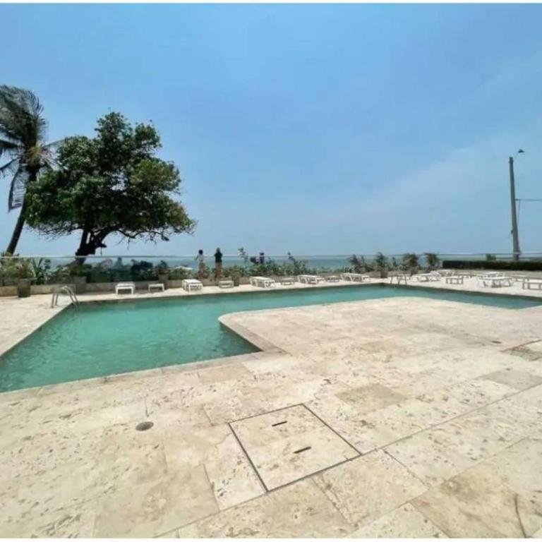 Visitors Allowed - Ocean View - 28th Floor - One-Bedroom Apartment with Balcony and Sea View - 48