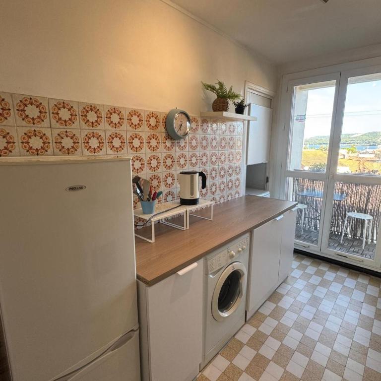 Appartement T3 pratique, proche commerces - One-Bedroom Apartment - 6