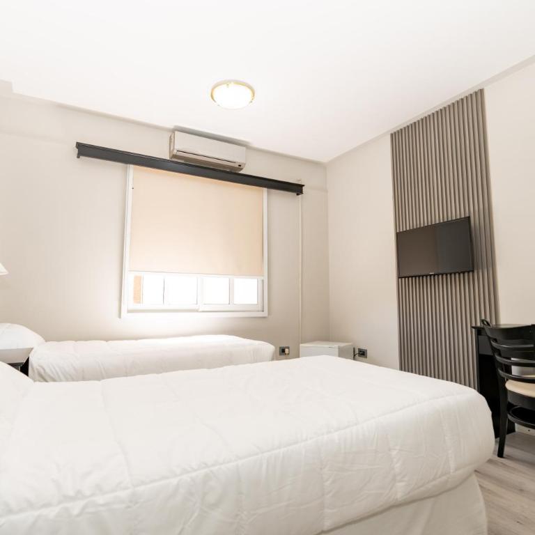 San Nicolas Plaza - Standard Twin Room - 2
