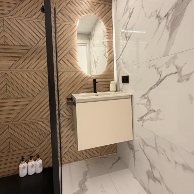 Habitaciones con baño privado cerca centro Alicante - Double Room - 13