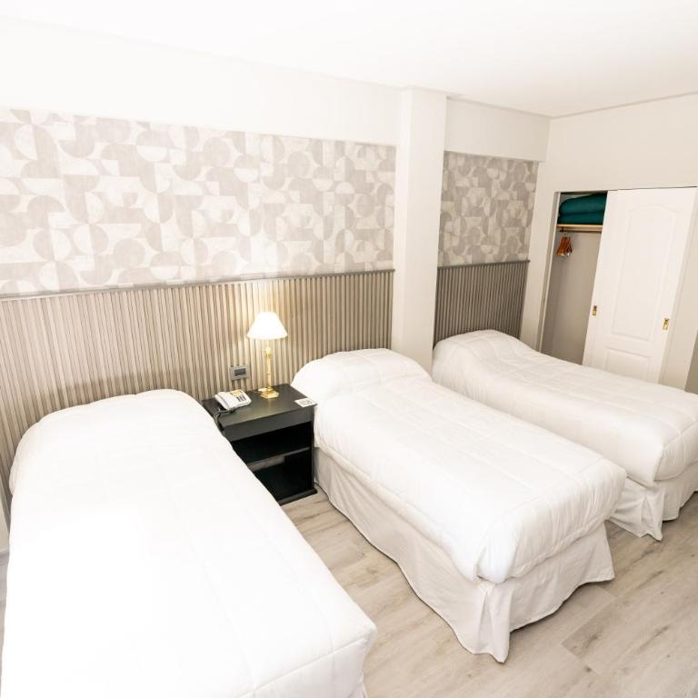 San Nicolas Plaza - Standard Triple Room - 5