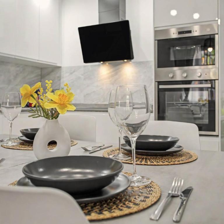 Danacris - Two-Bedroom Apartment - 3