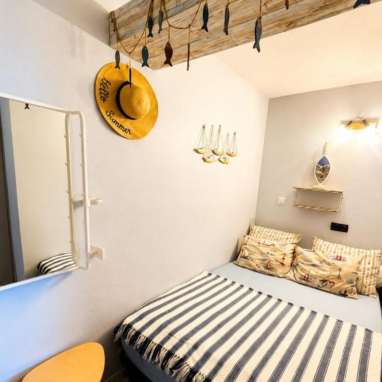 Studio rénové climatisé avec vue mer cap Esterel - Appartement 1 Chambre - 2