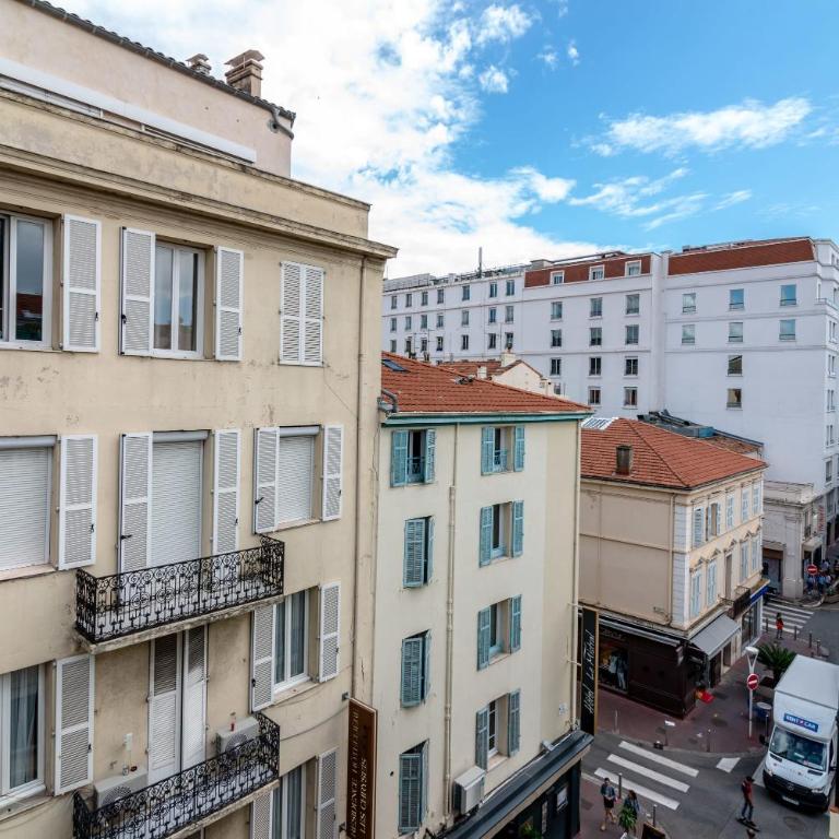 Scandinavian Urban 4 - 1BR apartment in Cannes center close to the beach and the Palais - Apartment - 11