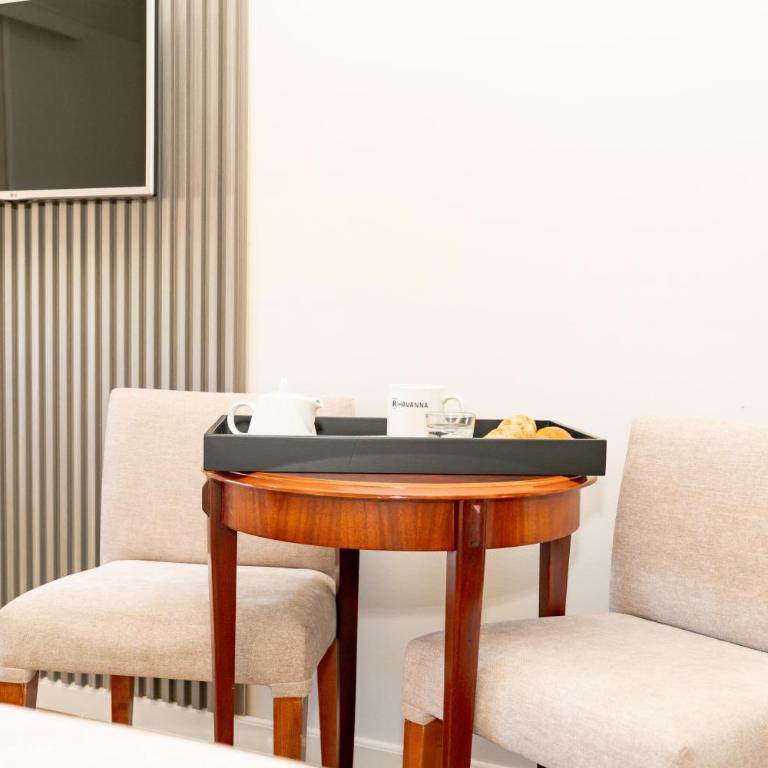 San Nicolas Plaza - Superior Family Room - 5