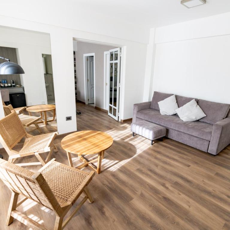 San Nicolas Plaza - Suite with Balcony - 4
