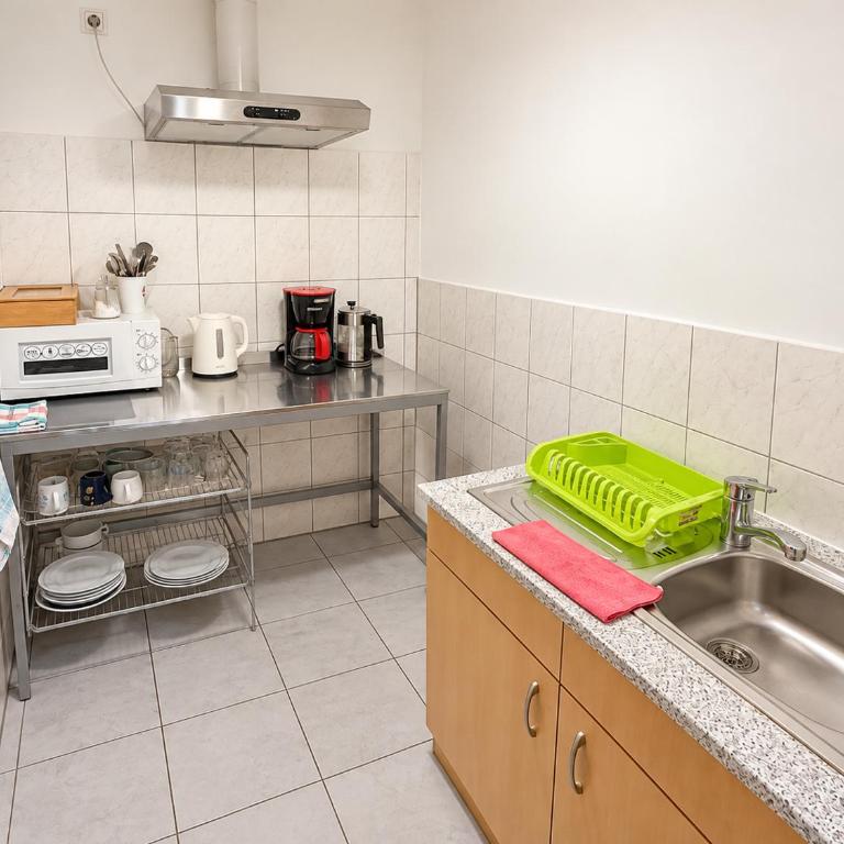 Gästehaus - Lindengarten - Doppelzimmer mit Gemeinschaftsbad - 2