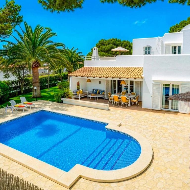 Villa Reco by Villa Plus - Villa - 1