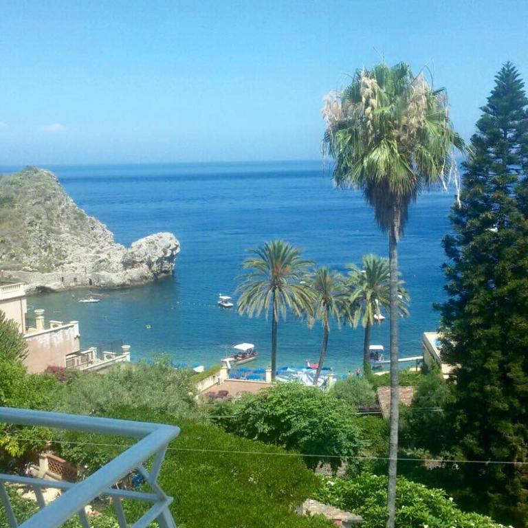 B&B A Due Passi Dal Mare - Camera Tripla Superior con Vista Mare - 11