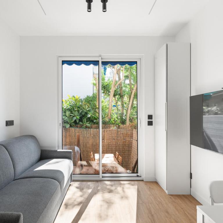 Printemps Terrasse 6 personnes Juan les Pins Centre - Appartement 2 Chambres - 8