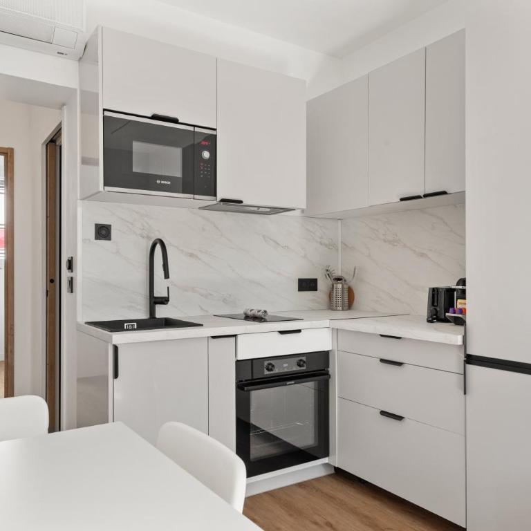 Printemps Terrasse 6 personnes Juan les Pins Centre - Appartement 2 Chambres - 11