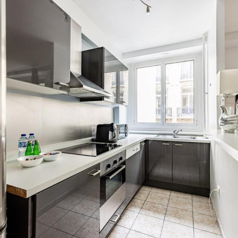 Arc de Triomphe-Bail Mobilité-1 large bedroom - Appartement 1 Chambre Classique avec Lit King-Size - 11