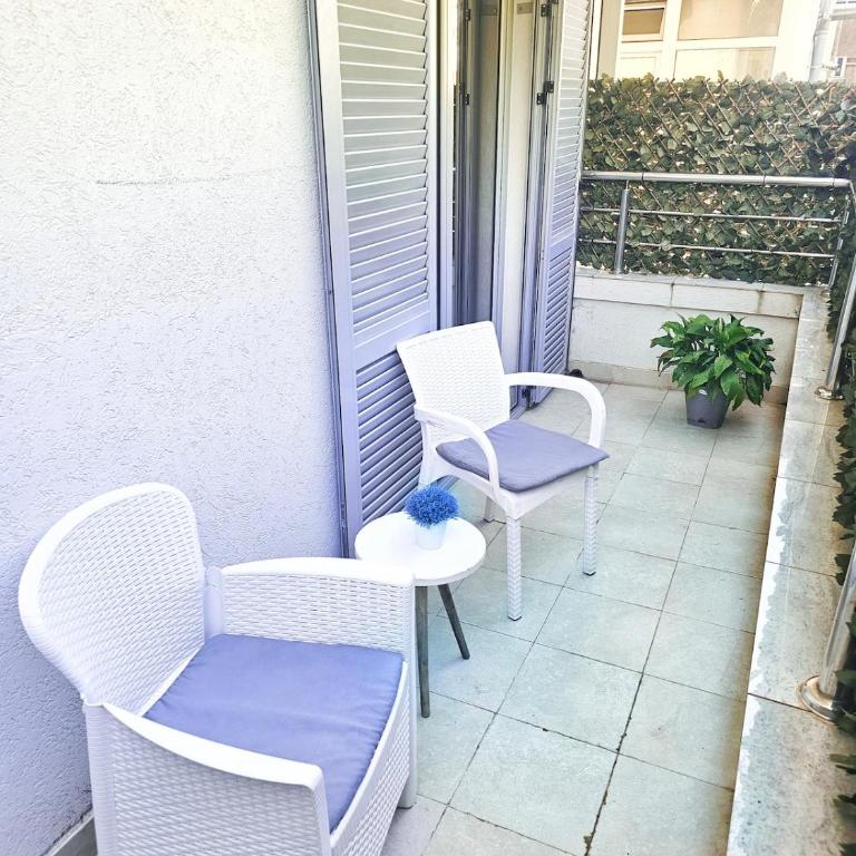 Spacious 3BR - Mountain View - Large Terrace - Three-Bedroom Premium Apartment with Resort View - 17