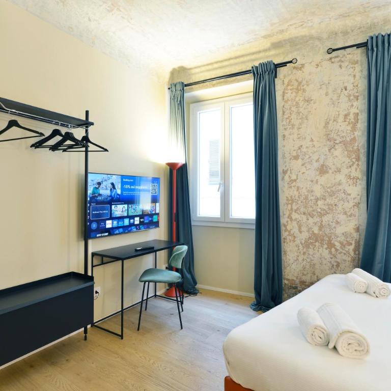 BMI Florence Rooms - Large Double Room - 3