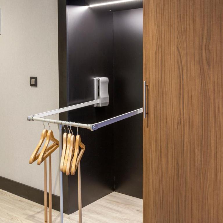 Ilunion Atrium - Barrierefreies Zimmer - 4