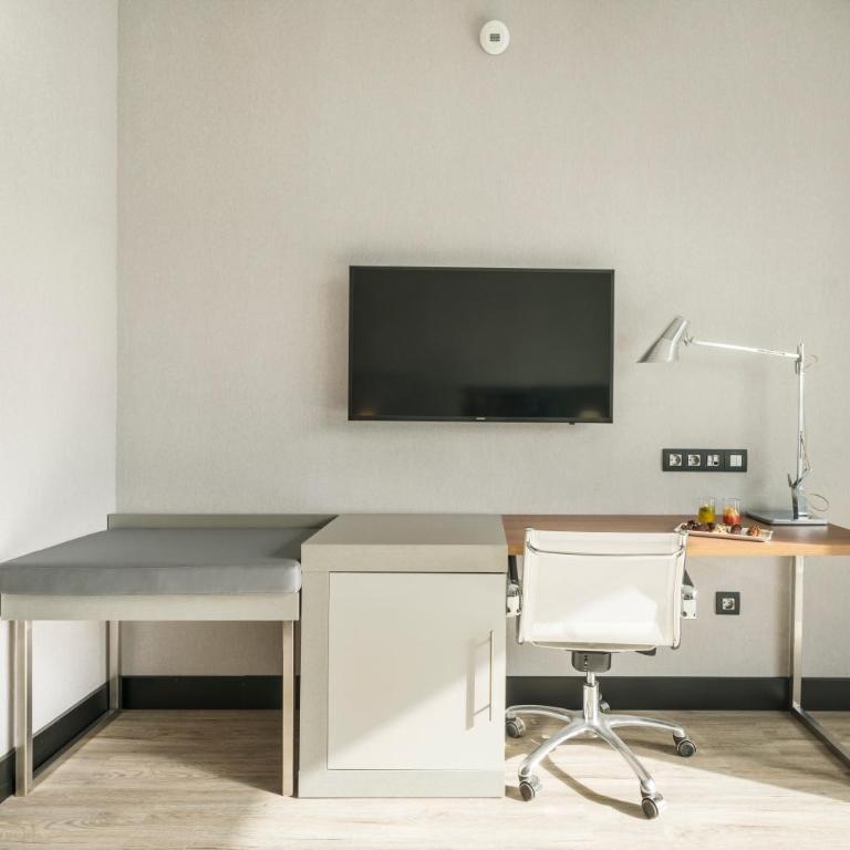 Ilunion Atrium - Barrierefreies Zimmer - 9