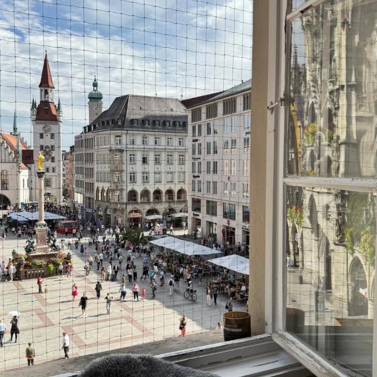 Artists Home on Marienplatz with Town Hall View - Apartment mit 2 Schlafzimmern - 9