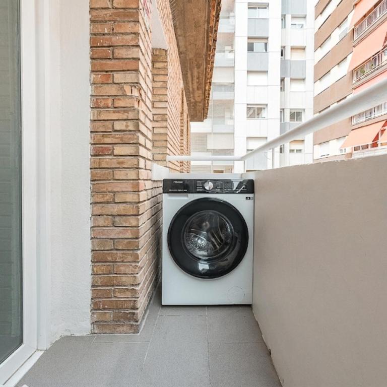 Camp Nou Grand Apartment - Four-Bedroom Luxury Apartment - 32