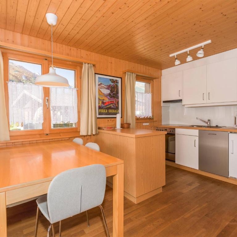Alpine Duplex near Aletsch with Views & Parking - Apartment - 2