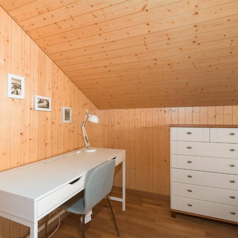 Alpine Duplex near Aletsch with Views & Parking - Apartment - 10