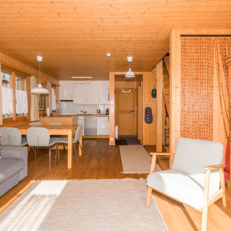 Alpine Duplex near Aletsch with Views & Parking - Apartment - 11