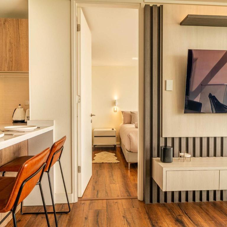 HOM I Lujoso y Comodo Depto 1D1B en Las Condes - Apartment - 14