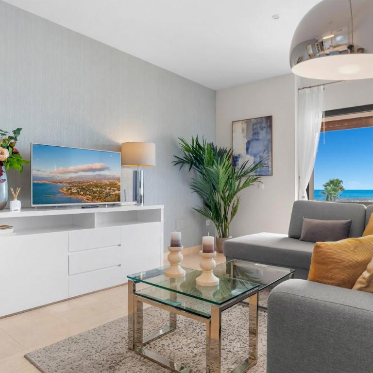 5-Star Resort Retreat Near Puerto Banús Marbella - Apartment - 41