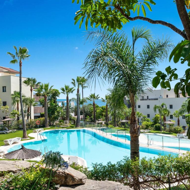 5-Star Resort Retreat Near Puerto Banús Marbella - Apartment - 38