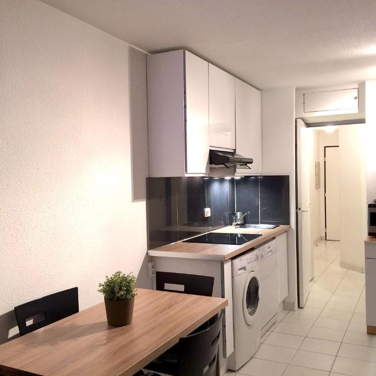#Cannes Boccacabana Beach, Seafront, in Résid Pierre&Vacances 3 Stars - Appartement - Vue sur Mer - 11
